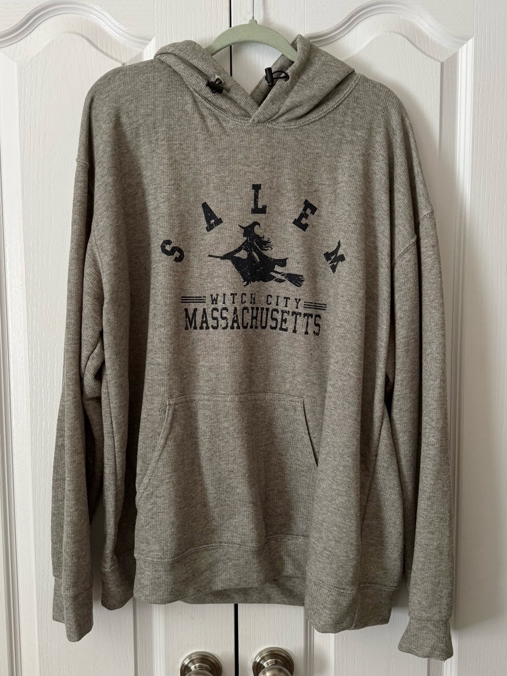 Salem Witch City Massachusetts Gray Hoodie - Unisex Pullover Sweatshirt XXL